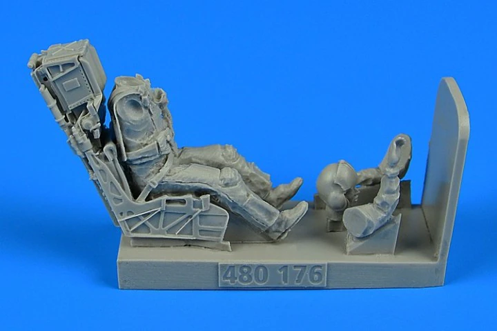 Aires 176: US Navy Fighter/Attack Pilot with ejection seat for F